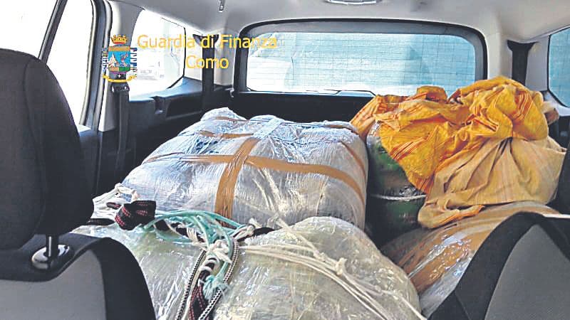 Italija: Crnogorac uhvaćen u švercu 800 kg marihuane Italija: Crnogorac uhvaćen u švercu 800 kg marihuane