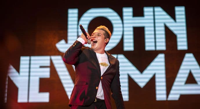 Otvoren 4. Sea Dance: Njumen završio koncert podižući crnogorsku zastavu Otvoren 4. Sea Dance: Njumen završio koncert podižući crnogorsku zastavu