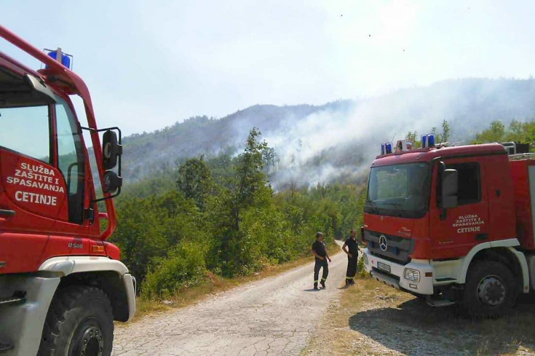 NOVI POŽARI: Prijestonica Cetinje očekuje pomoć Direktorata NOVI POŽARI: Prijestonica Cetinje očekuje pomoć Direktorata