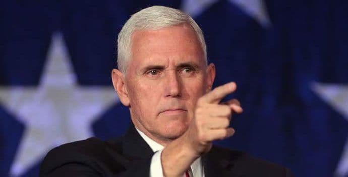 AFP: Pens prisiljen da bude uz Trampa AFP: Pens prisiljen da bude uz Trampa