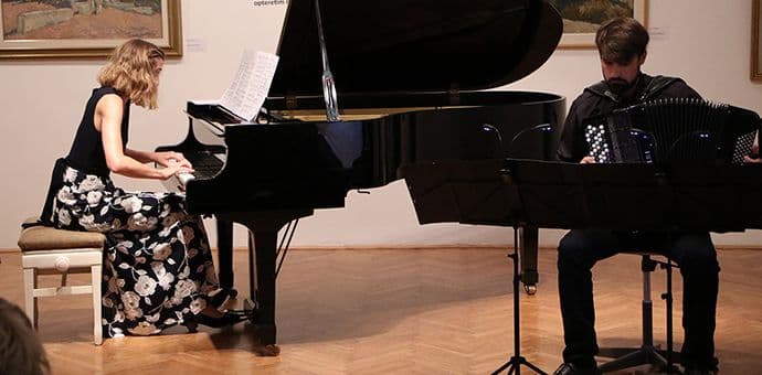 Barski ljetopis: Predstave za najmlađe na Ljetnjoj pozornici Barski ljetopis: Predstave za najmlađe na Ljetnjoj pozornici