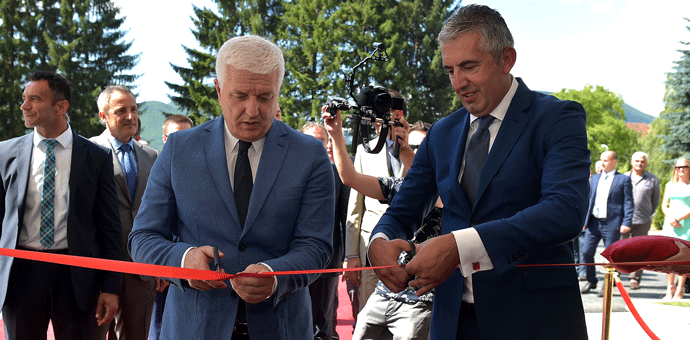 Marković otvorio rekonstruisani hotel „Berane“: Projekat značajan za sjever i za državu Marković otvorio rekonstruisani hotel „Berane“: Projekat značajan za sjever i za državu