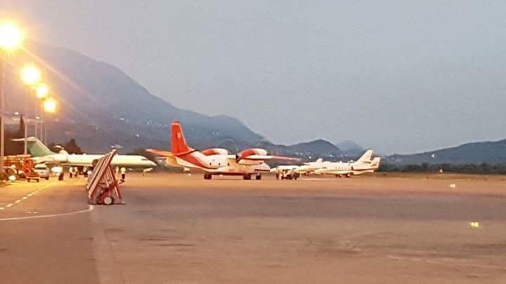 Ukrajinski protivpožarni avion od jutros gasi požare (VIDEO) Ukrajinski protivpožarni avion od jutros gasi požare (VIDEO)