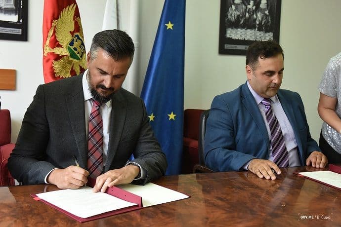 Potpisan Memorandum o saradnji između Ministarstva evropskih poslova i Evropskog pokreta u Crnoj Gori Potpisan Memorandum o saradnji između Ministarstva evropskih poslova i Evropskog pokreta u Crnoj Gori