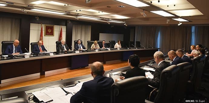 Marković sa direktorima uprava: Reprogramom poreskog duga do 10 miliona eura u budžetu Marković sa direktorima uprava: Reprogramom poreskog duga do 10 miliona eura u budžetu