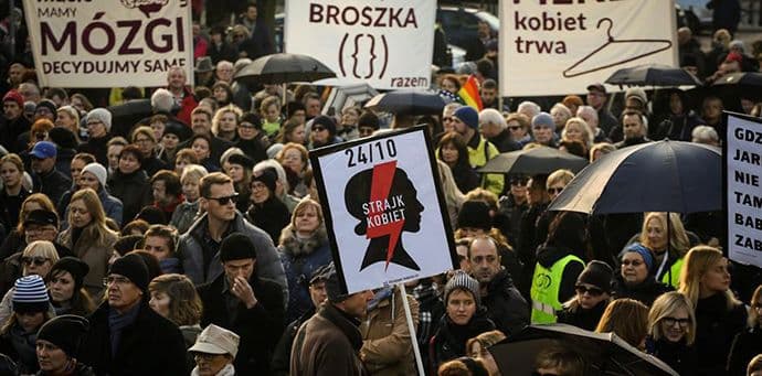 EK zaprijetila Poljskoj oduzimanjem prava glasa EK zaprijetila Poljskoj oduzimanjem prava glasa