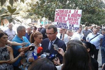 "Cilj bio da se slomi DF": Jovanović traži potpuno odbacivanje optužnice povodom državnog udara "Cilj bio da se slomi DF": Jovanović traži potpuno odbacivanje optužnice povodom državnog udara