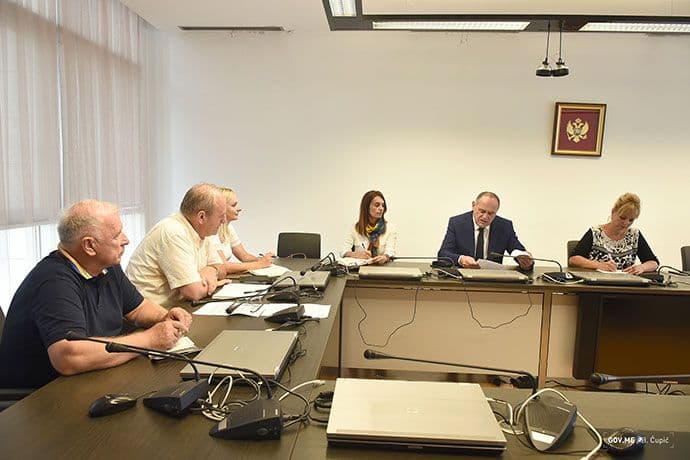 Zajedničkom brigom do podrške pčelarima u očuvanju pčelinjih društava Zajedničkom brigom do podrške pčelarima u očuvanju pčelinjih društava