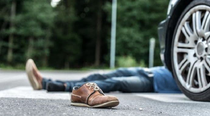 Da ga prolaznici nisu slikali njegov život bi bio spašen Da ga prolaznici nisu slikali njegov život bi bio spašen