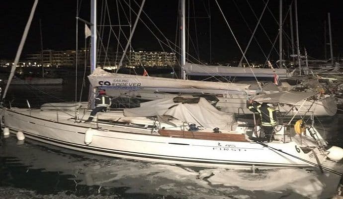 Porto Montenegro: Požar na jahti (VIDEO) Porto Montenegro: Požar na jahti (VIDEO)