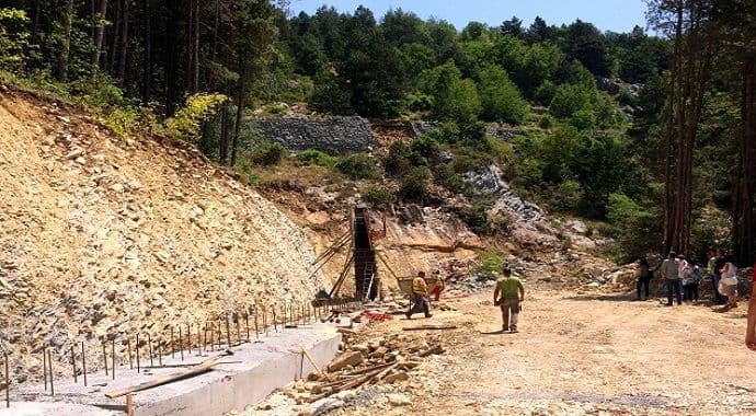Probijen tunel prema Njegušima vrijedan gotovo 10 miliona eura Probijen tunel prema Njegušima vrijedan gotovo 10 miliona eura