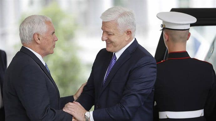 Posjeta Pensa: Očekuje se zatvaranje vazdušnog saobraćaja i blokada ulica Posjeta Pensa: Očekuje se zatvaranje vazdušnog saobraćaja i blokada ulica