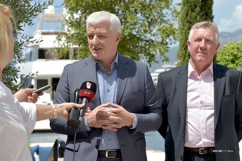 Vlada i Kabinet premijera na dnevnoj osnovi dostupni investitorima (VIDEO) Vlada i Kabinet premijera na dnevnoj osnovi dostupni investitorima (VIDEO)