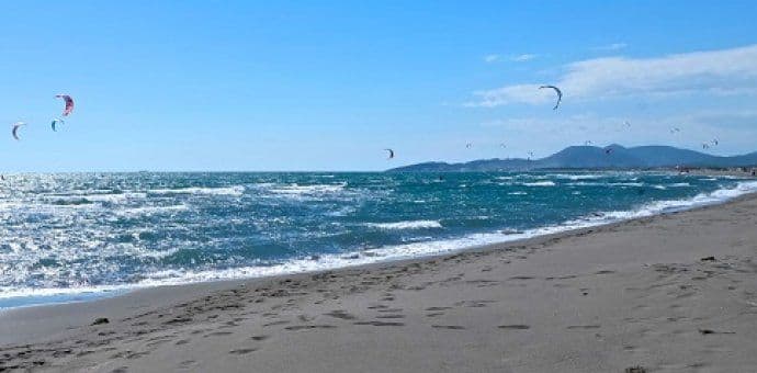 Ulcinj: Ukraden automobil na Velikoj plaži Ulcinj: Ukraden automobil na Velikoj plaži