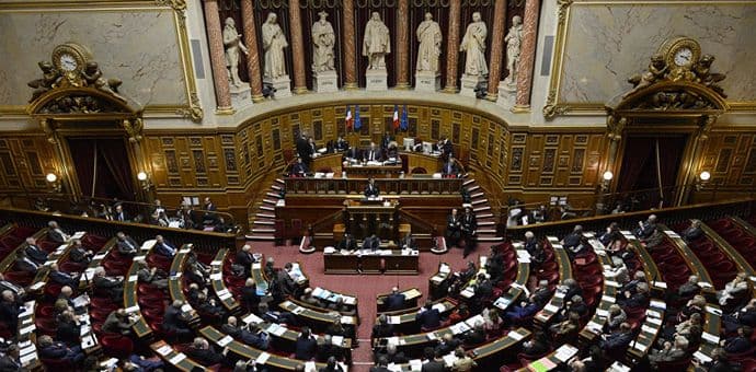 Francuska: Zabrana političarima da zapošljavaju članove porodice Francuska: Zabrana političarima da zapošljavaju članove porodice