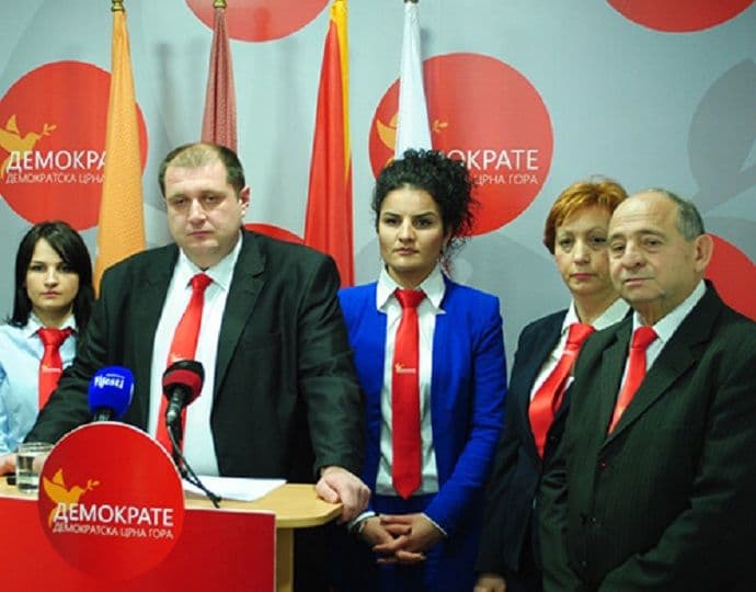 Demokrate: Politikantska igrarija oko poskupljenja vode Demokrate: Politikantska igrarija oko poskupljenja vode