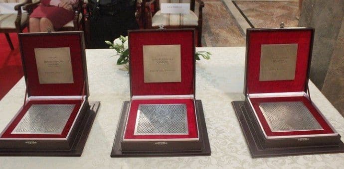 Grupa stručnjaka pisala žiriju: Trinaestojulska nagrada nezaslužena! Grupa stručnjaka pisala žiriju: Trinaestojulska nagrada nezaslužena!