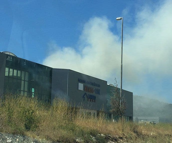Gori skladište "Frikoma" u Kokotima Gori skladište "Frikoma" u Kokotima