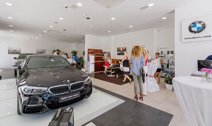 BMW Store otvoren u Porto Montenegru (FOTO) BMW Store otvoren u Porto Montenegru (FOTO)