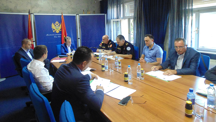 Nuhodžić: Intenziviraćemo rad za poboljšanje bezbjednosti u saobraćaju Nuhodžić: Intenziviraćemo rad za poboljšanje bezbjednosti u saobraćaju