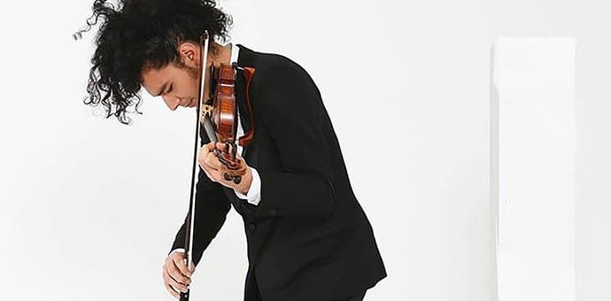 KotorArt DBDM: Nemanja Radulović sa "Đavoljim trilerima" na Ljetnjoj pozornici KotorArt DBDM: Nemanja Radulović sa "Đavoljim trilerima" na Ljetnjoj pozornici