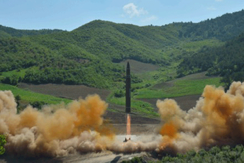 Elman: Pjongjang brzo uči – sljedeće godine moguća raketa koja doseže do SAD