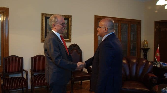 Ministar Darmanović primio u oproštajnu posjetu ambasadora Kanade Filipa Piningtona Ministar Darmanović primio u oproštajnu posjetu ambasadora Kanade Filipa Piningtona