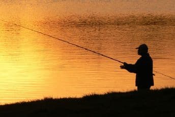 Neobičan ulov: Umjesto ribe upecali balu marihuane Neobičan ulov: Umjesto ribe upecali balu marihuane