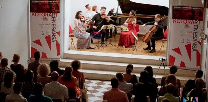 KotorArt DBDM: Roman i prijatelji priredili posebno veče KotorArt DBDM: Roman i prijatelji priredili posebno veče