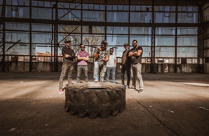 Nova pjesma i spot budvanskog benda "Mazzom u fugazzu" Nova pjesma i spot budvanskog benda "Mazzom u fugazzu"