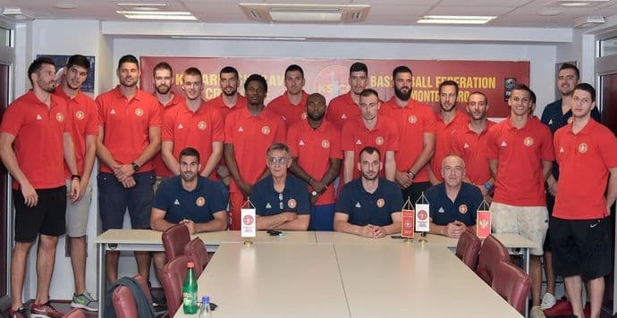 Crna Gora od petka u Beogradu: Kontrolni mečevi sa Srbijom i Grčkom Crna Gora od petka u Beogradu: Kontrolni mečevi sa Srbijom i Grčkom