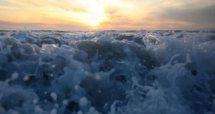 "Namjerno udavljeno" 50 ljudi, krijumčar ih izbacio u more "Namjerno udavljeno" 50 ljudi, krijumčar ih izbacio u more