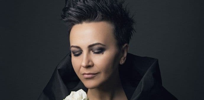 KotorArt DBDM: Almira Medunjanin na Ljetnjoj pozornici KotorArt DBDM: Almira Medunjanin na Ljetnjoj pozornici