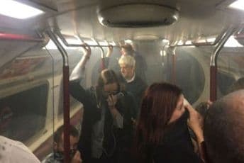 Požar u londonskom metrou: Evakusana stanica, putnici u panici (VIDEO)