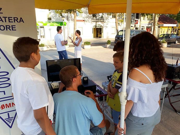 Aktivnosti radio- amatera, robotičara i astronoma promovisane na nikšićkom gradskom trgu Aktivnosti radio- amatera, robotičara i astronoma promovisane na nikšićkom gradskom trgu
