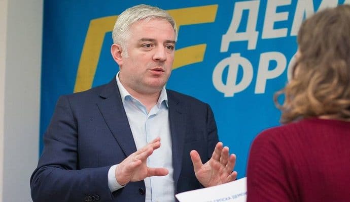 Vučurović: Sekulić začuđujuće slabašno brani Đukanovića Vučurović: Sekulić začuđujuće slabašno brani Đukanovića