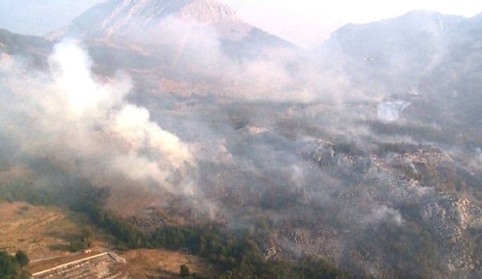Požari na teritoriji Cetinja stabilizovani, pomogla kiša Požari na teritoriji Cetinja stabilizovani, pomogla kiša
