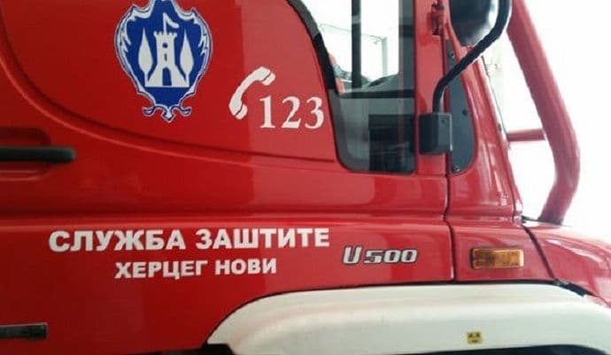 Herceg Novi: Udar groma izazvao požar Herceg Novi: Udar groma izazvao požar