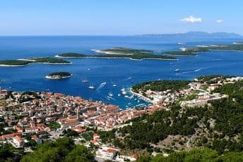 Crnogorski književnici gosti 16. Faro(pi)sa