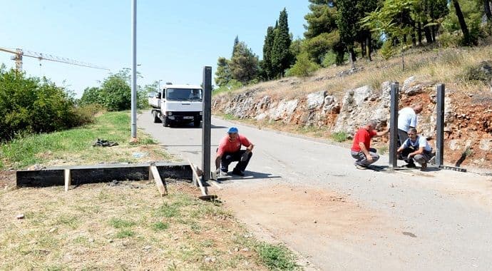 Glavni grad postavlja kapiju na brdu Ljubović Glavni grad postavlja kapiju na brdu Ljubović