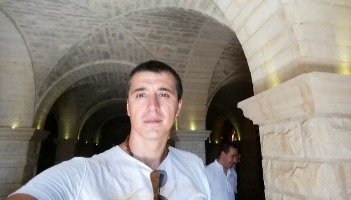 Racija u Baru: Uhapšeni pjevač Marko Bulat i njegova supruga Racija u Baru: Uhapšeni pjevač Marko Bulat i njegova supruga