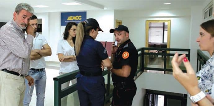 Policija intervenisala u Demosu: Pristalice Danilovića izazvale incident Policija intervenisala u Demosu: Pristalice Danilovića izazvale incident