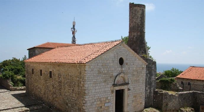 Devastacija zaštićenih kulturnih dobara: Antena po glavi turista Devastacija zaštićenih kulturnih dobara: Antena po glavi turista