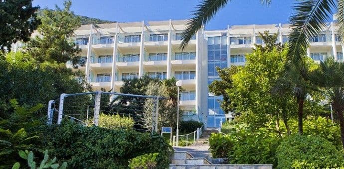 "Montenegro Hotels" i zvanično postao vlasnik hotela "Riviera" "Montenegro Hotels" i zvanično postao vlasnik hotela "Riviera"