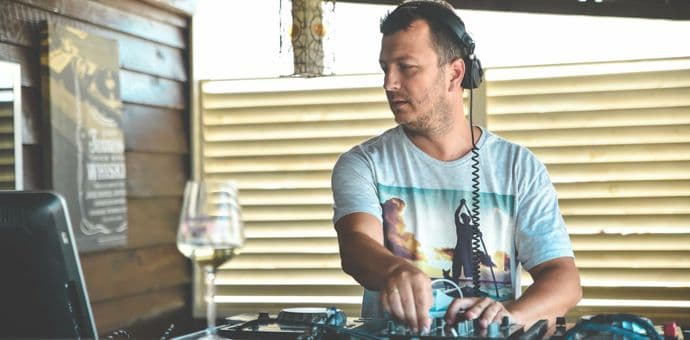 RAZOTKRIVANJE - Đorđe ŠARAC (DJ Shar): Ašikovah s dragom skoro svake noći RAZOTKRIVANJE - Đorđe ŠARAC (DJ Shar): Ašikovah s dragom skoro svake noći