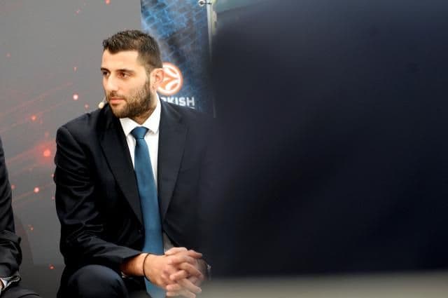 Haos u ekipi Grčke – tuča Burusisa i Papasa! Haos u ekipi Grčke – tuča Burusisa i Papasa!