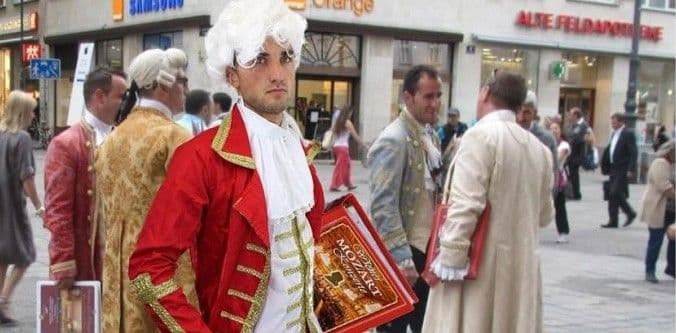 BEČKI VALCER: Mocart, Štraus, Miki Maus BEČKI VALCER: Mocart, Štraus, Miki Maus