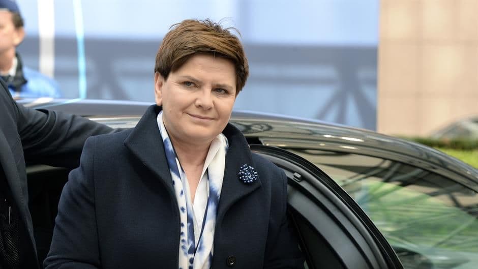 Poljska premijerka oštro odgovorila Makronu: Neiskusan pa je arogantan Poljska premijerka oštro odgovorila Makronu: Neiskusan pa je arogantan