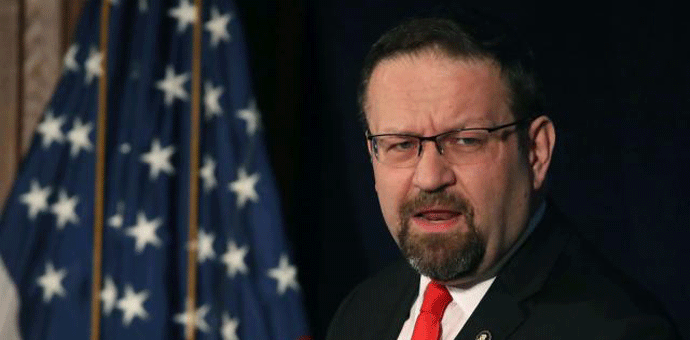 Tramp ostaje potpuno sam – otišao i "tvrdokorni savjetnik" Tramp ostaje potpuno sam – otišao i "tvrdokorni savjetnik"