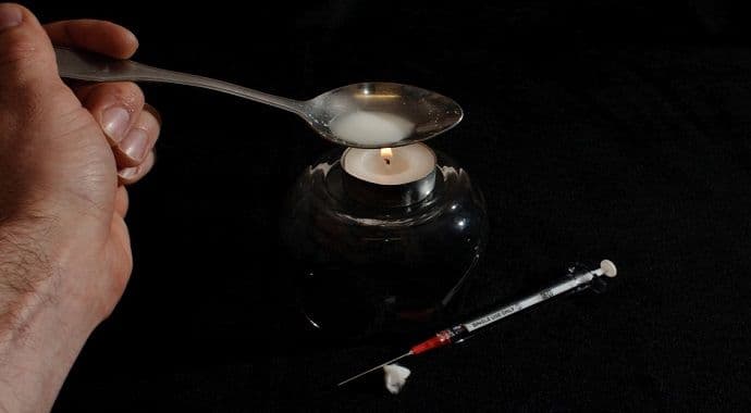 Kad izostane pomoć mnogi se vraćaju igli Kad izostane pomoć mnogi se vraćaju igli